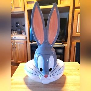 Bugs bunny cookie jar